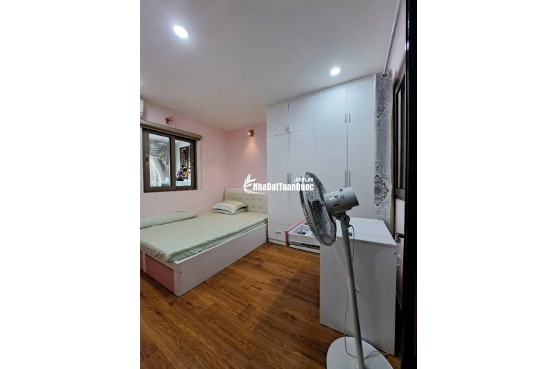 BÁN GẤP CHDV 5 TẦNG ĐƯỜNG SỐ NGUYỄN THỊ THẬP TT QUẬN 7 162m2 DÒNG TIỀN 23tr/THÁNG